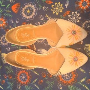 Size 7.5 Crown Vintage floral flats